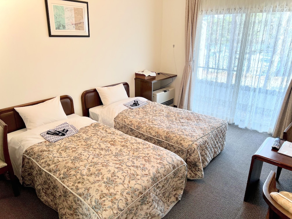 フォースルーム 禁煙 客室4 | ホリデイビラ ホテル & リゾート軽井沢