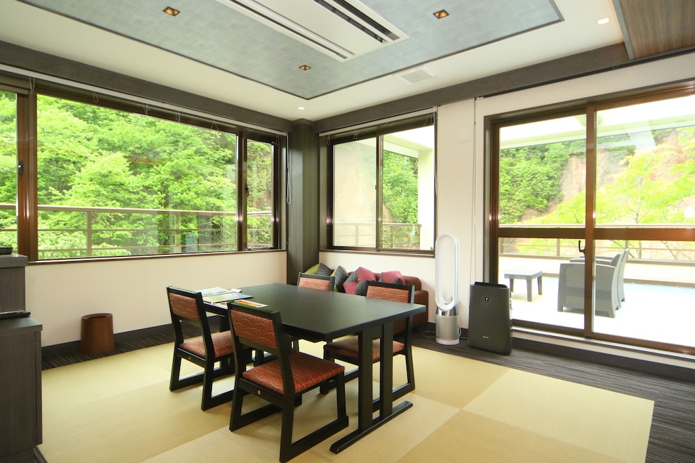 デラックス ルーム 禁煙 | 花鐘亭はなや