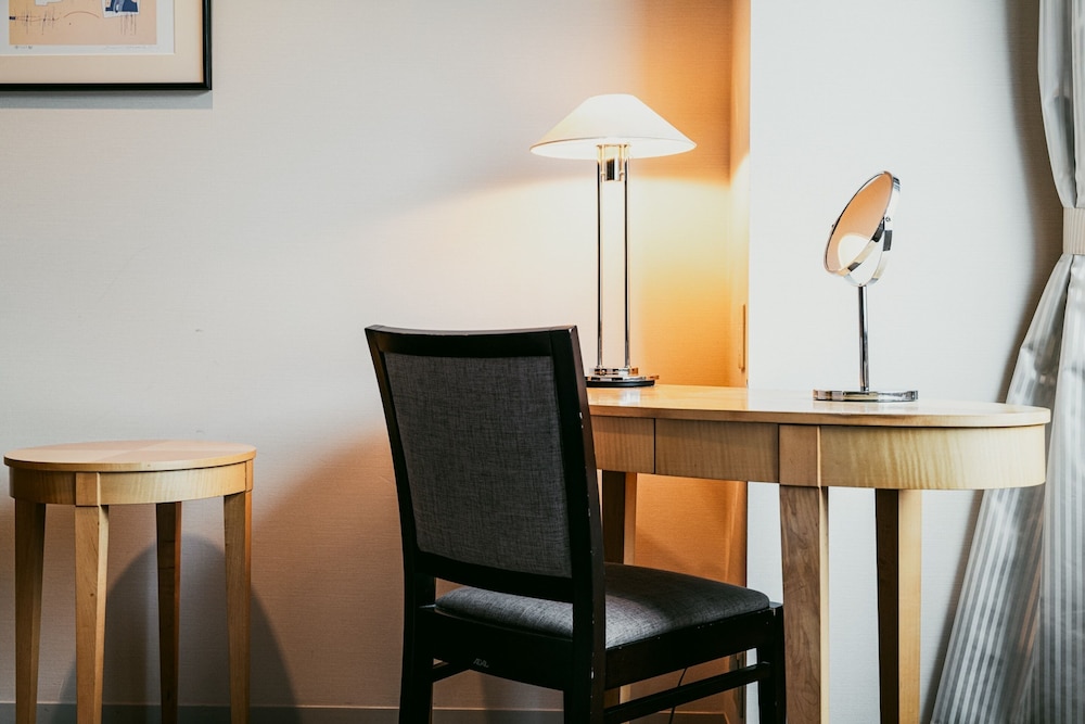 コンフォート スモールダブル 禁煙 客室1 | オークスカナルパークホテル富山