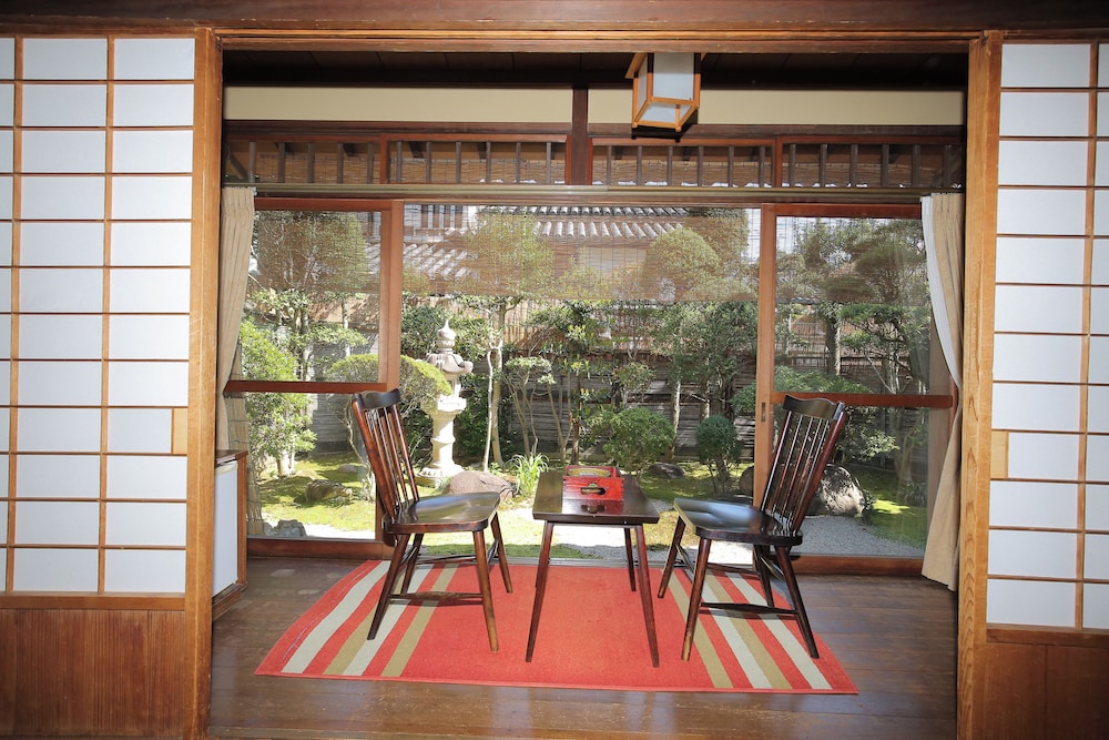 吉備の間 和室8畳 部屋食 (夕食のみ) 客室1 | 料理旅館 鶴形