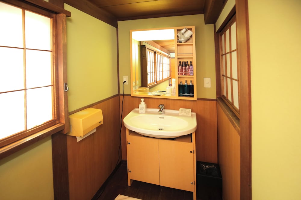 豪渓の間 和室7畳 客室1 | 料理旅館 鶴形