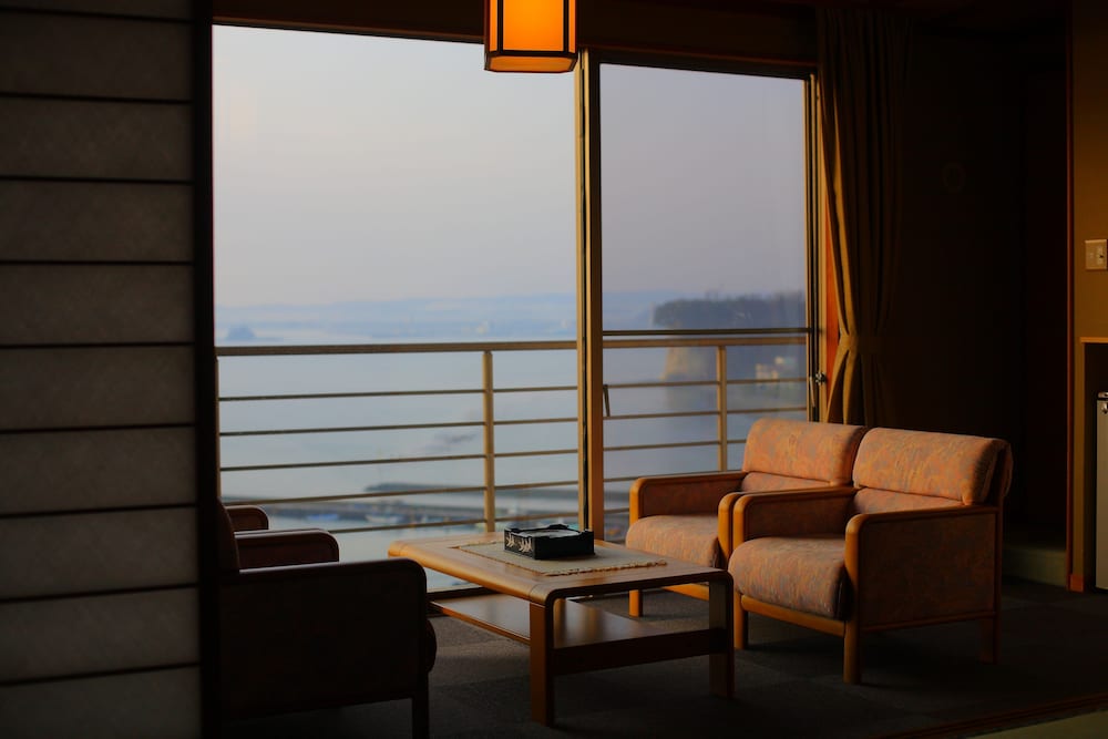 和室 部屋からの景観0 | 氷見温泉郷 魚巡りの宿 永芳閣