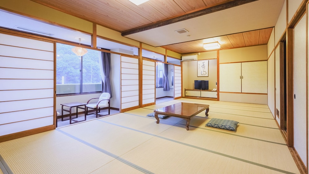 [禁煙] スタンダード和室17.5畳内風呂なし(本館) | 大江戸温泉物語 あわら