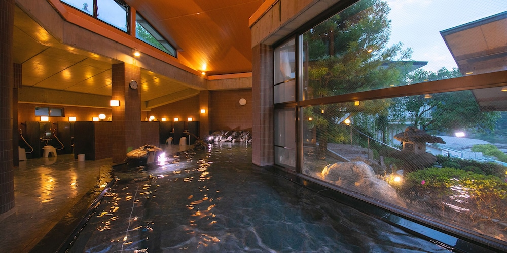 [山側 - 和室] 8-10畳 バスルーム0 | 岩国国際観光ホテル