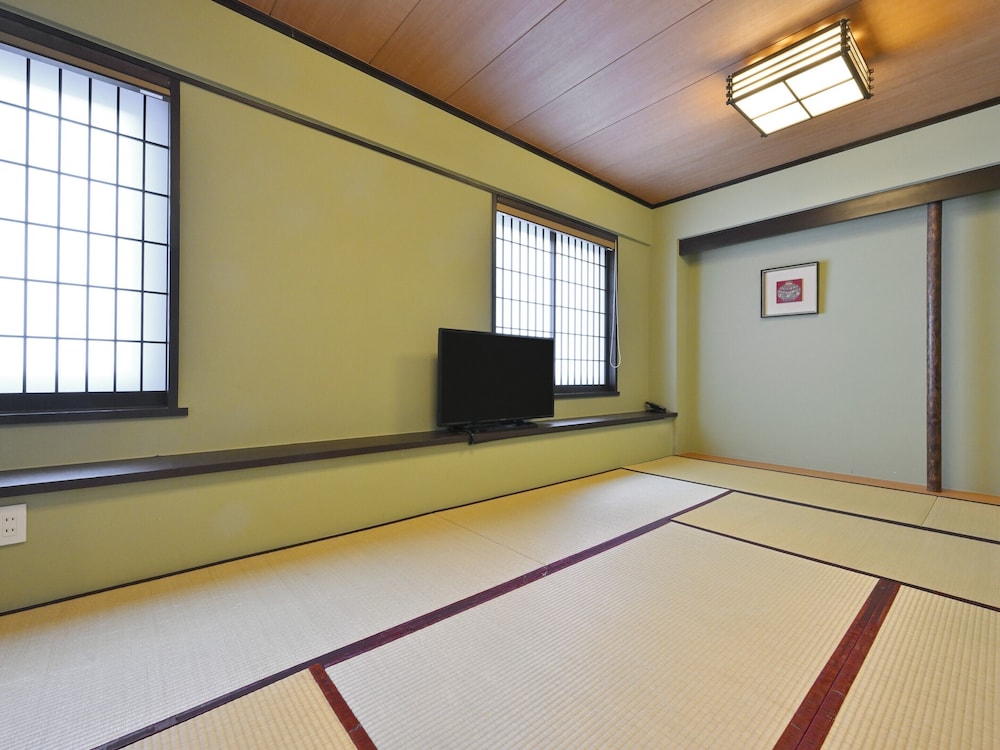 和室 (布団の組数はご利用人数分(添寝は除く)となります) 客室1 | 高松国際ホテル