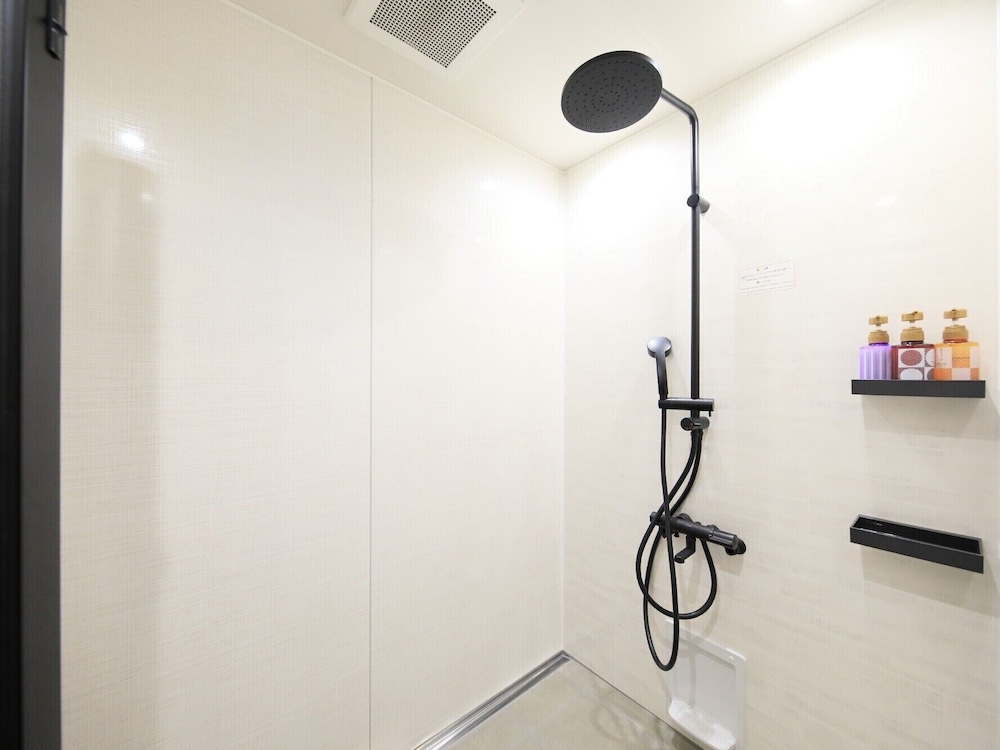 山側エグゼクティブルーム　禁煙　浴室シャワーのみ バスルーム0 | ホテル一井