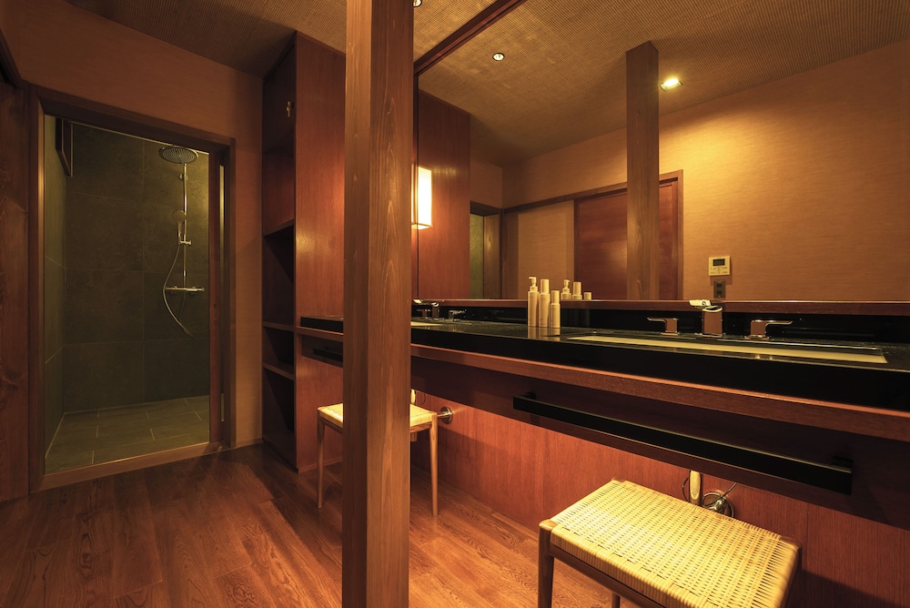 石楠花 露天風呂付(一棟貸) バスルーム2 | おちあいろう