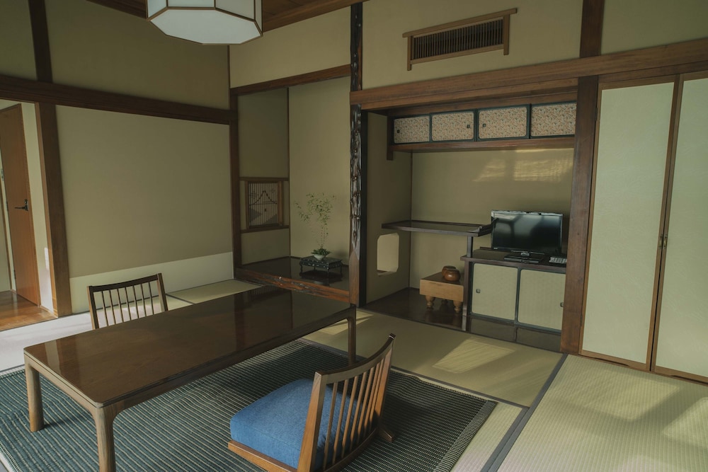 青藤 | おちあいろう