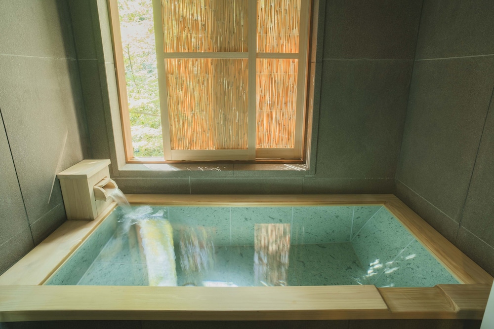 露草 バスルーム0 | おちあいろう