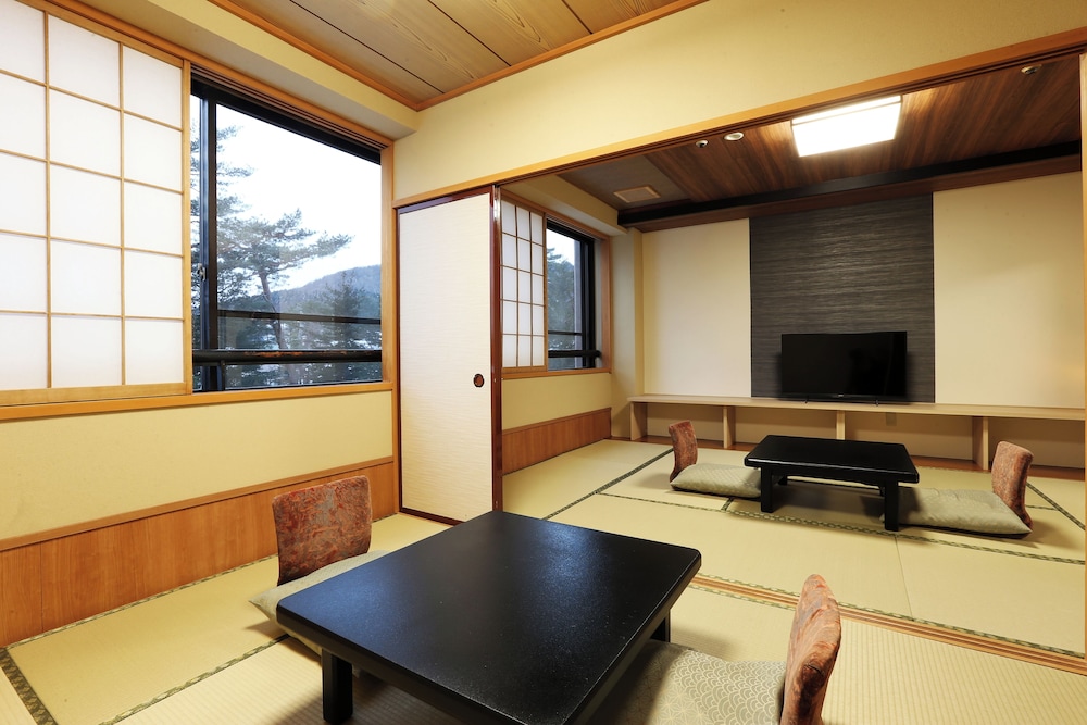 ホテル櫻井で一番予約の多い部屋 本客殿 次の間付 (禁煙) | 草津温泉 ホテル櫻井