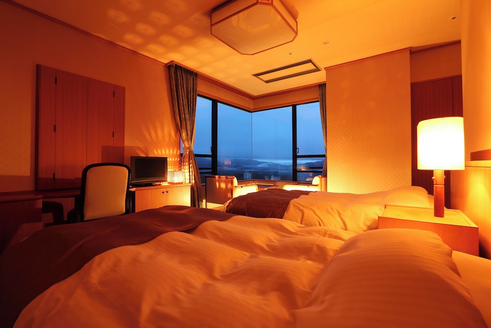 新客殿 茶室庭園付貴賓室 瑞翔 (18+8帖+ツインベッド) 禁煙 客室2 | 草津温泉 ホテル櫻井