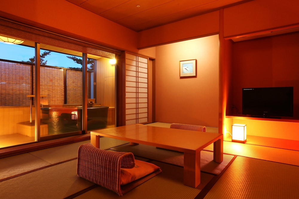 露天風呂付客室 (禁煙) 客室1 | 草津温泉 ホテル櫻井