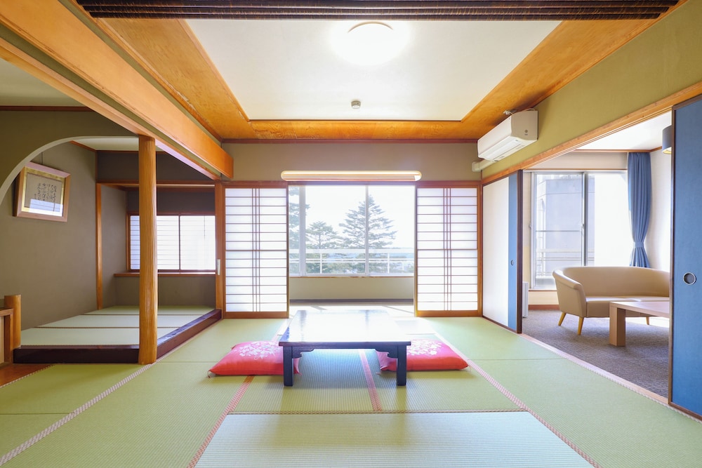 [禁煙]スタンダード和室12畳+6畳内風呂あり | 大江戸温泉物語 Premium 山下家