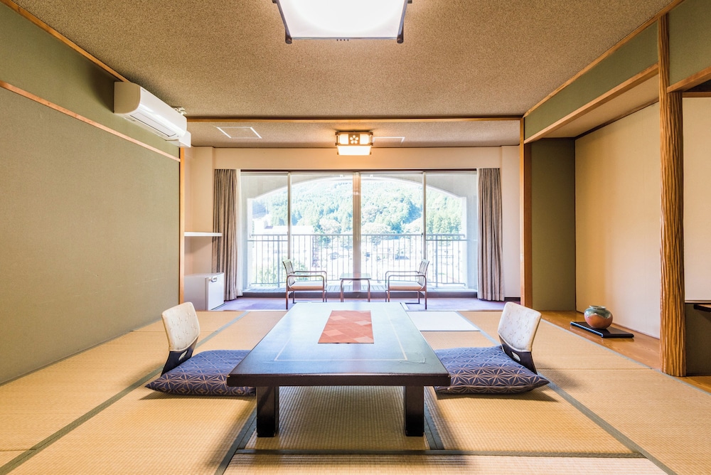[禁煙] スタンダード和室12畳シャワーのみ | 大江戸温泉物語 Premium 鬼怒川観光ホテル