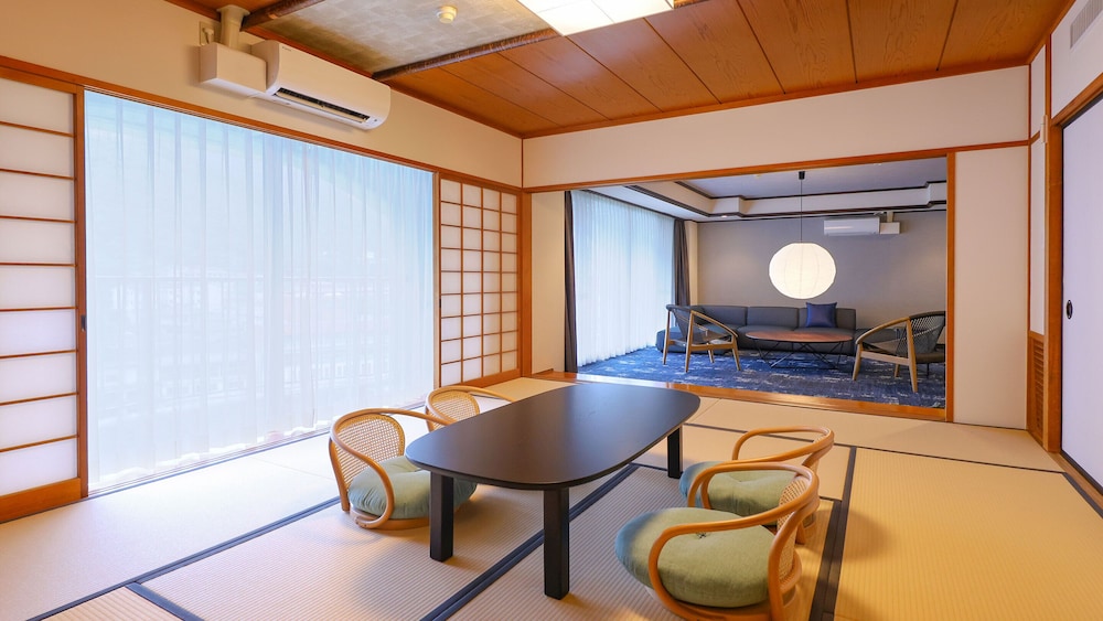 [禁煙] スイート貴賓室10畳ツインシャワーのみ | 大江戸温泉物語 Premium 鬼怒川観光ホテル