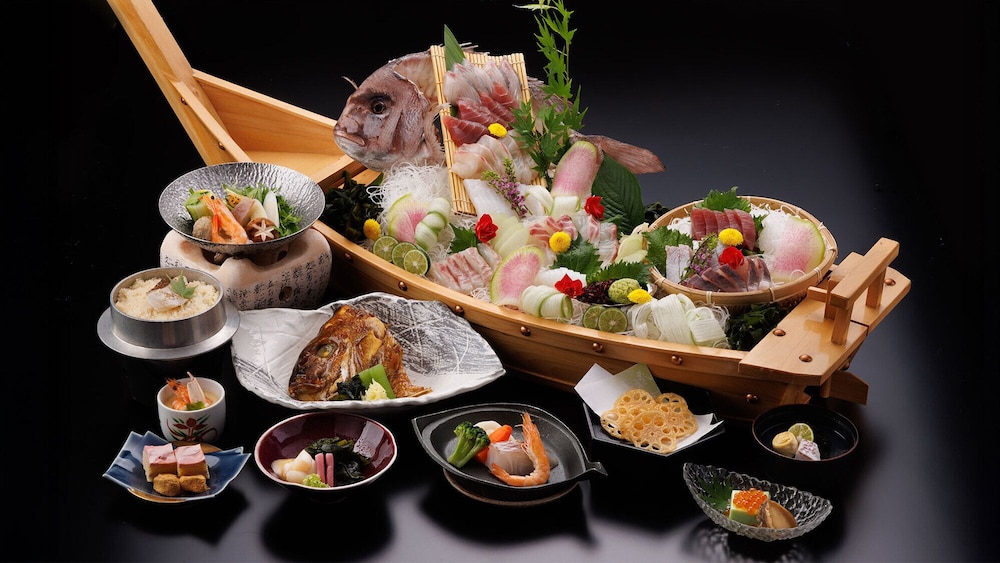 和室 喫煙 海側 2食付き 鳴門鯛の会席料理(夕食 レストラン) | ベイリゾートホテル 鳴門海月