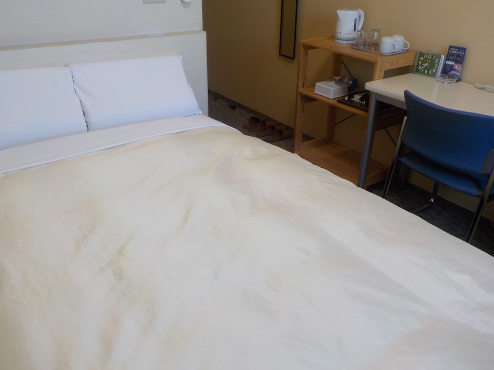 エコノミー ダブルルーム 喫煙可 客室4 | ホテルクラウンヒルズ勝田
