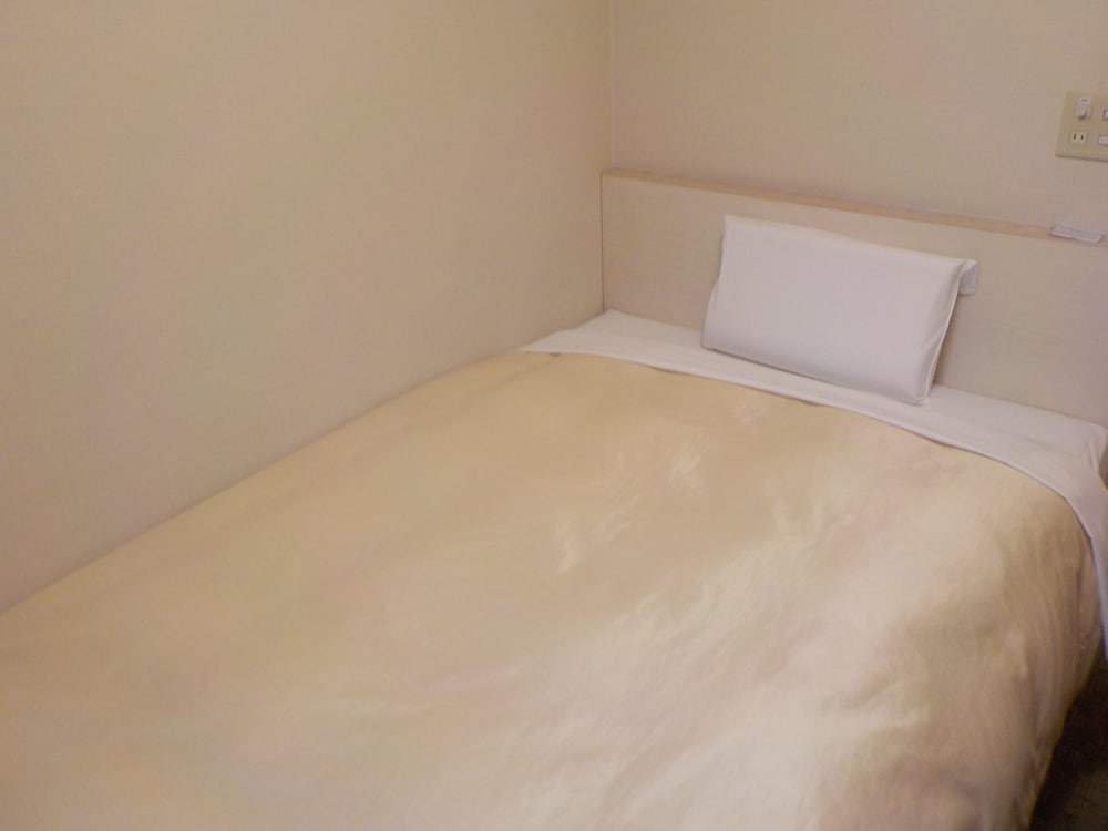 エコノミー ダブルルーム 喫煙可 | ホテルクラウンヒルズ勝田