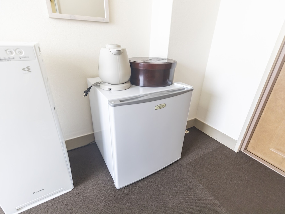 ツインルーム 喫煙可 客室1 | Tabist ビジネスホテル末広 松山