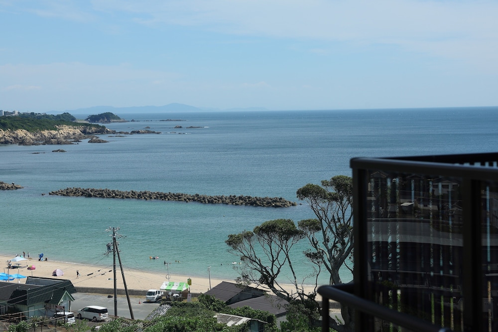 ファミリー露天風呂付客室（和室12畳） 客室5 | リゾートヒルズ豊浜 蒼空の風