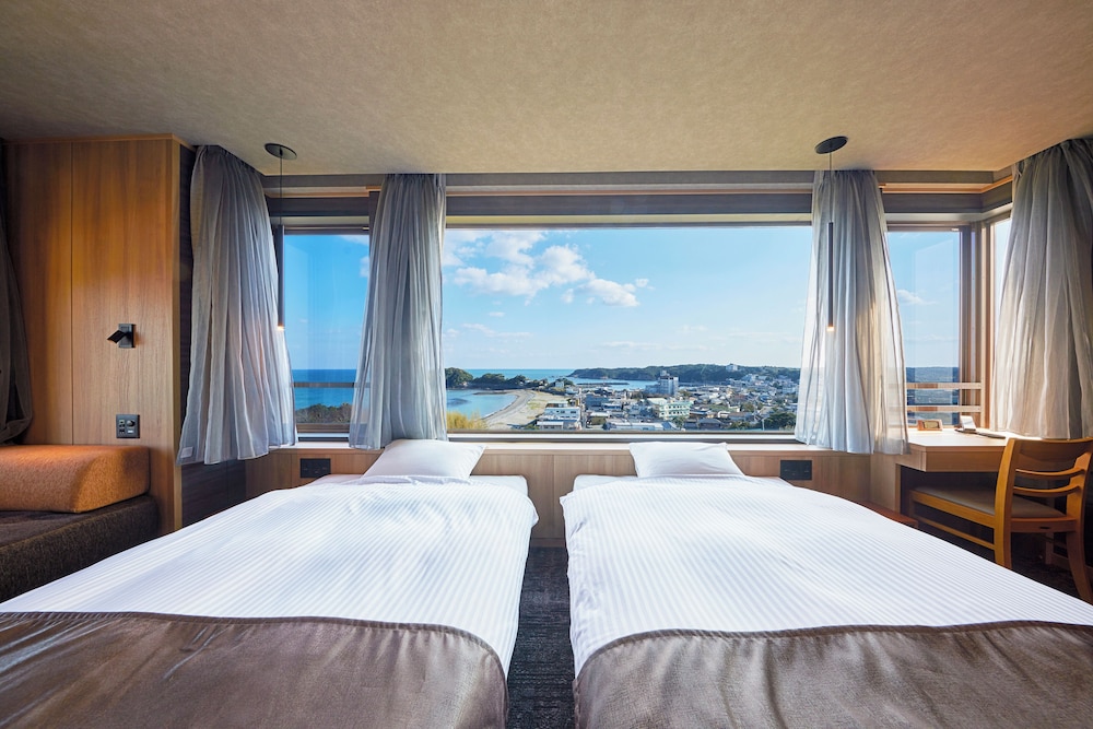 ラグジュアリー スイート サウナ オーシャンビュー 客室3 | リゾートヒルズ豊浜 蒼空の風