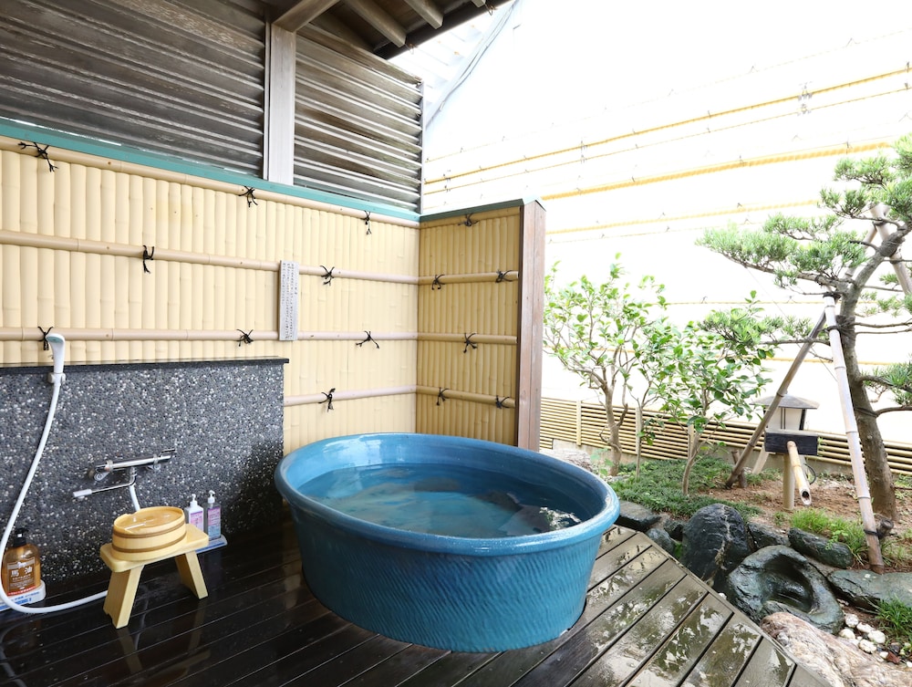 坪庭露天風呂付特別室 | リゾートヒルズ豊浜 蒼空の風