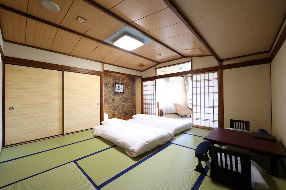 ファミリー露天風呂付客室（和室12畳） 客室3 | リゾートヒルズ豊浜 蒼空の風