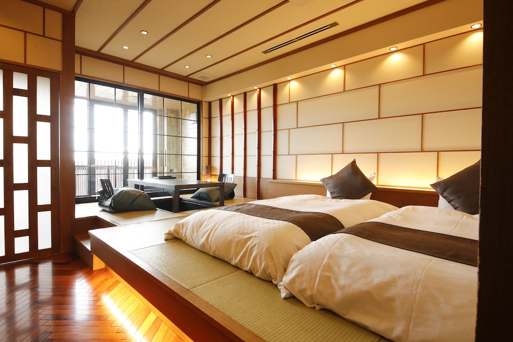 洋風和室 露天風呂付 | リゾートヒルズ豊浜 蒼空の風