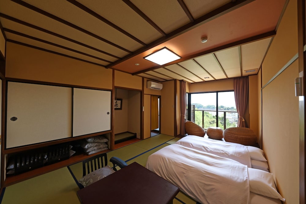 温泉露天つき和室10帖 | リゾートヒルズ豊浜 蒼空の風