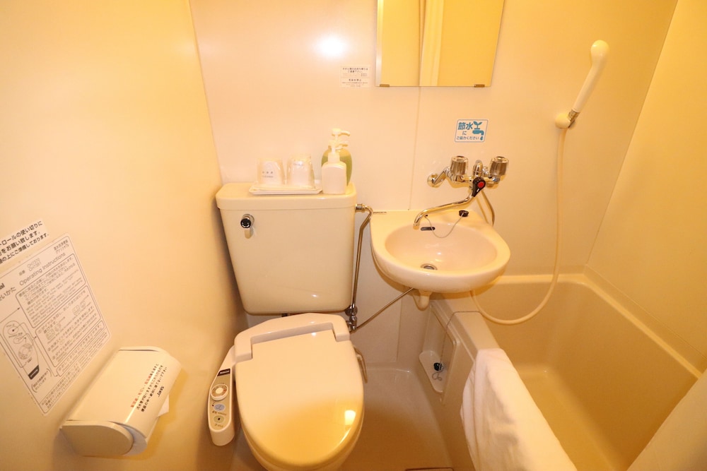 セミダブルルーム 喫煙可 バスルーム2 | ホテルグリーンアーバ