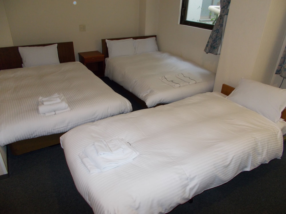 トリプルルーム 喫煙可 客室1 | ホテルグリーンアーバ