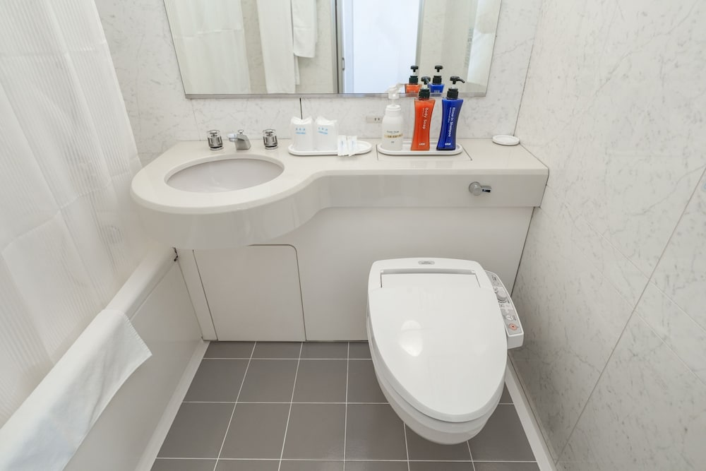 セミダブルルーム 禁煙 バスルーム5 | 天童セントラルホテル