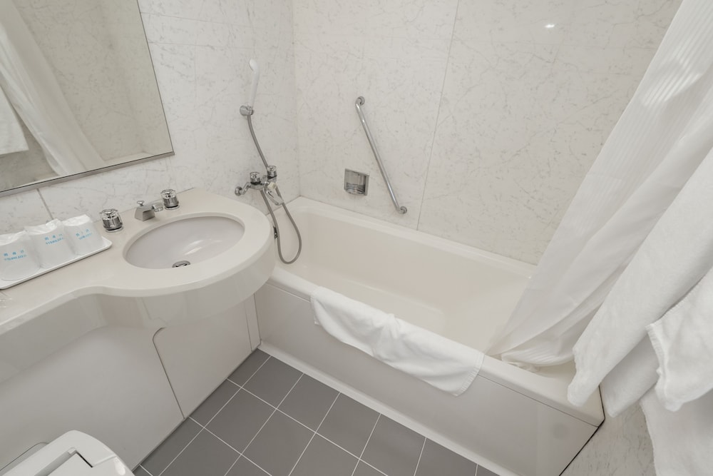 スーペリア ツインルーム 禁煙 バスルーム0 | 天童セントラルホテル