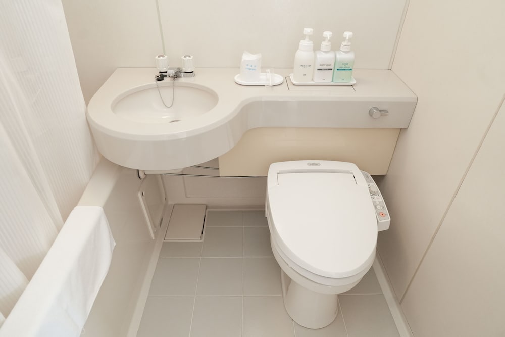 セミダブルルーム 禁煙 バスルーム6 | 天童セントラルホテル