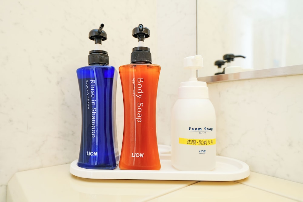 デラックス トリプルルーム 3 ベッドルーム 禁煙 バスルーム2 | 天童セントラルホテル