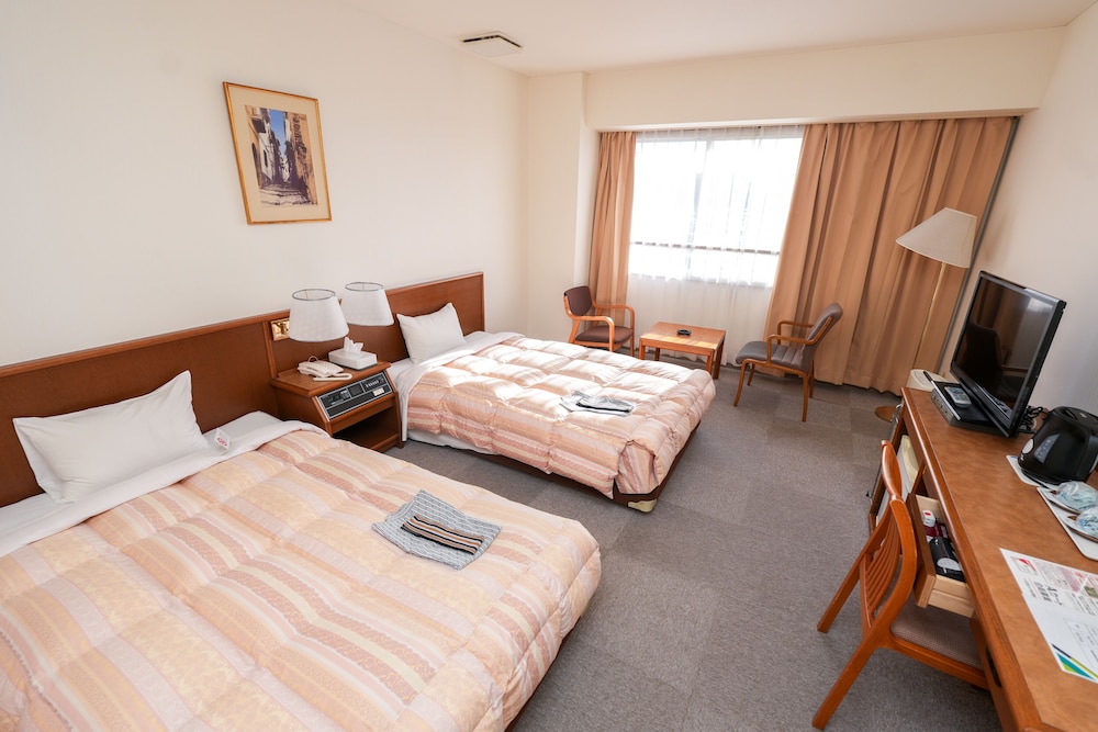 スーペリア ツインルーム 禁煙 客室9 | 天童セントラルホテル