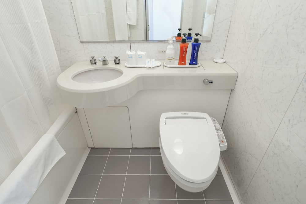 デラックス ダブルルーム 禁煙 バスルーム1 | 天童セントラルホテル