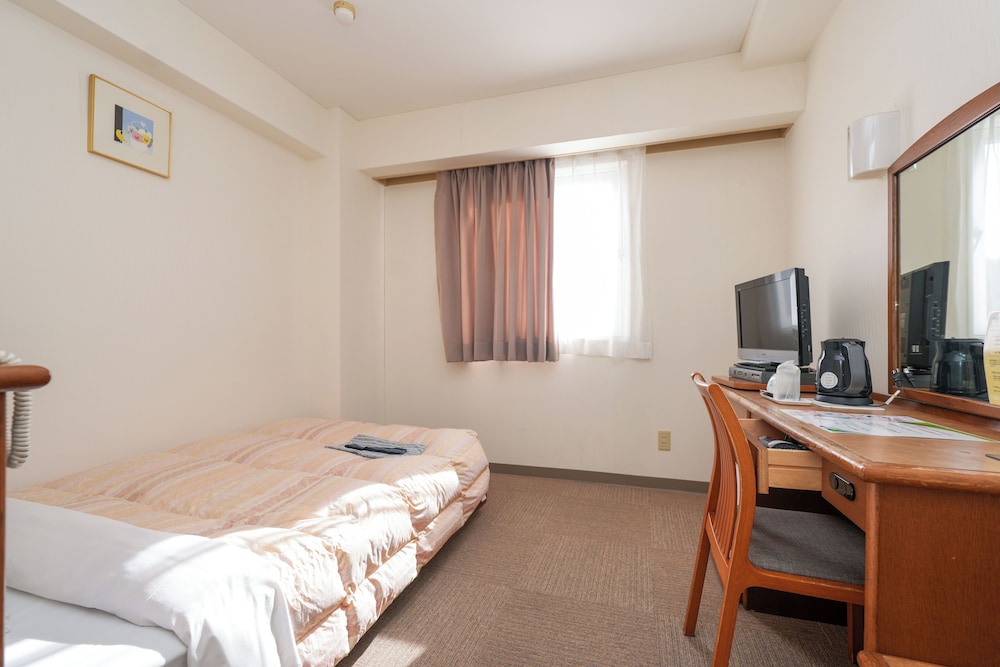 セミダブルルーム 禁煙 客室7 | 天童セントラルホテル