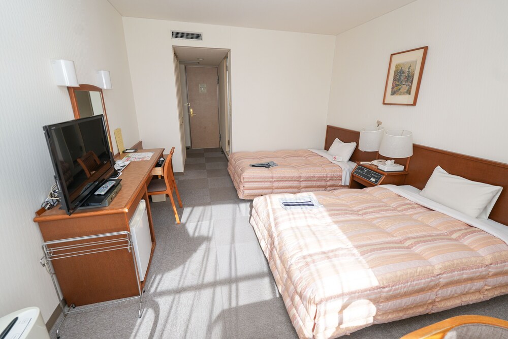 スーペリア ツインルーム 禁煙 客室8 | 天童セントラルホテル