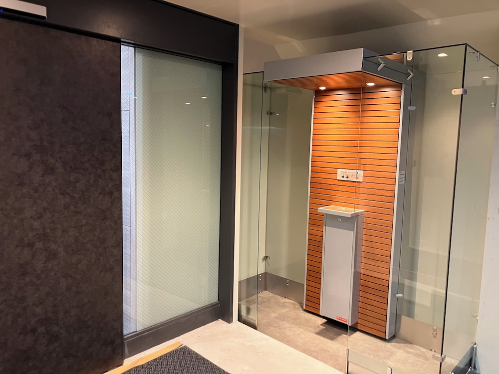 フロント1 | 尾道ロイヤルホテル