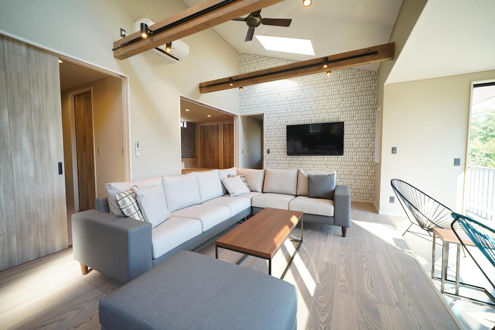 【露天風呂付】プレミアムヴィラ(禁煙) 客室1 | 八ヶ岳高原リゾート