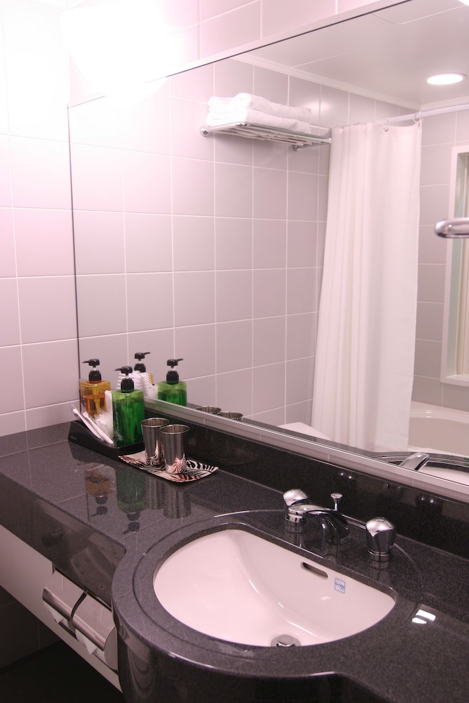 スタンダード ダブルルーム (Tropical Style) バスルーム0 | ブリーズベイ シーサイドリゾート松島