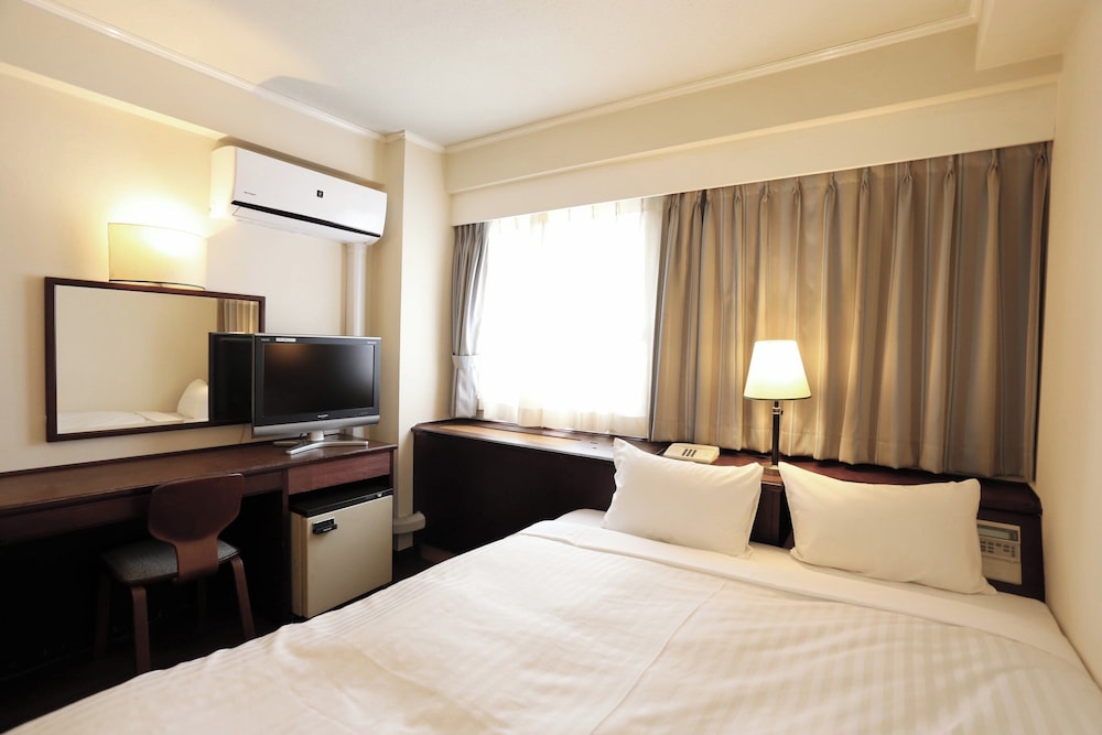 ラージダブルルーム 禁煙 | ホテル キャッスル イン 四日市