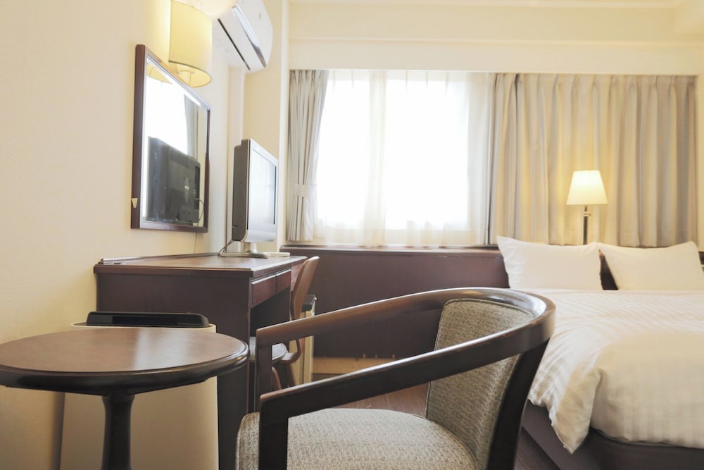ラージダブルルーム 禁煙 客室2 | ホテル キャッスル イン 四日市