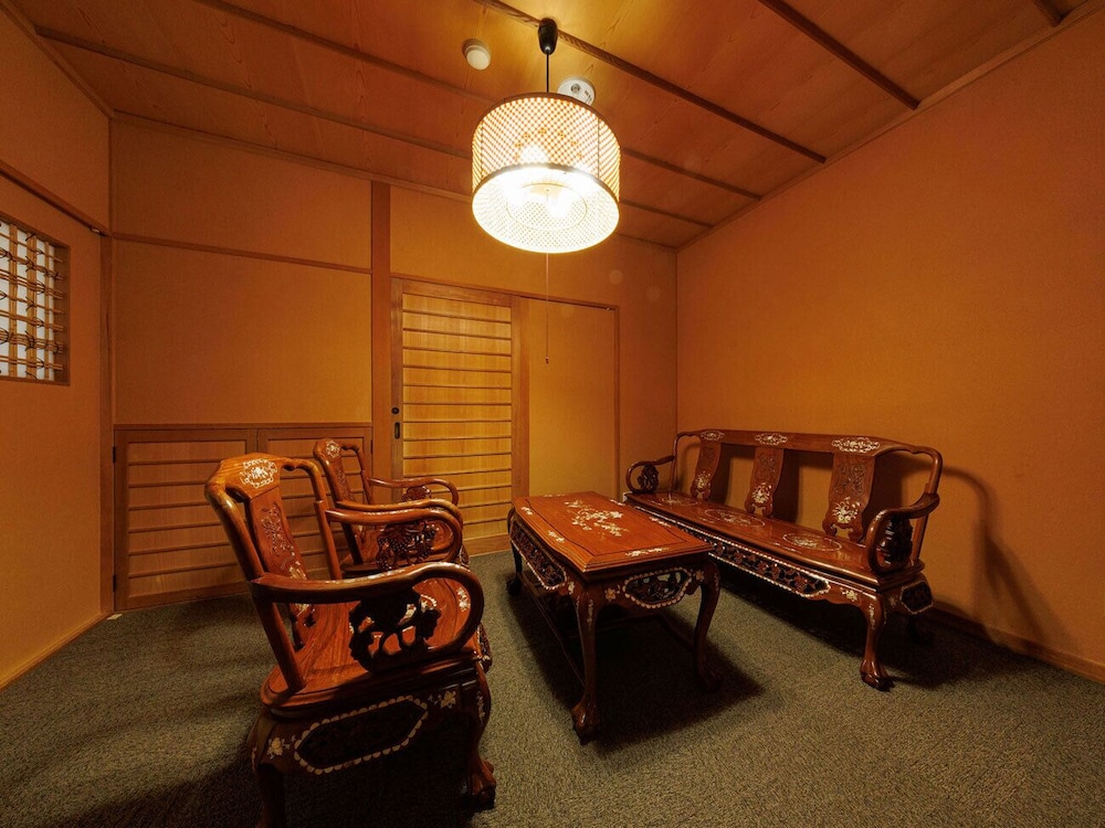 3階特別室 [橘] 8畳和室 + 6畳和室 + 談話室 禁煙 客室3 | 美ケ原温泉　追分屋旅館