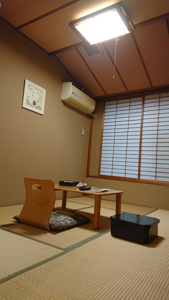 客室1 | 花とほたる 湯のさと 雪国