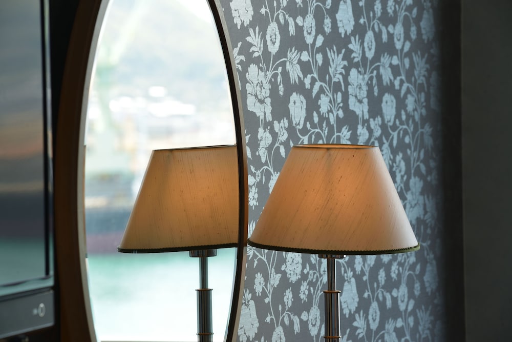 ツインルーム 禁煙 ハーバービュー (2名利用) 客室1 | グリーンヒルホテル尾道