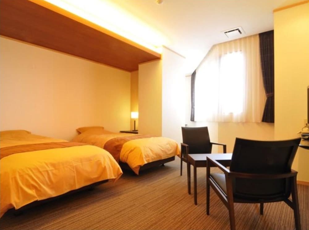 東雲（洋室―ツインベッド） 客室1 | フォレストリゾート ホテル城山