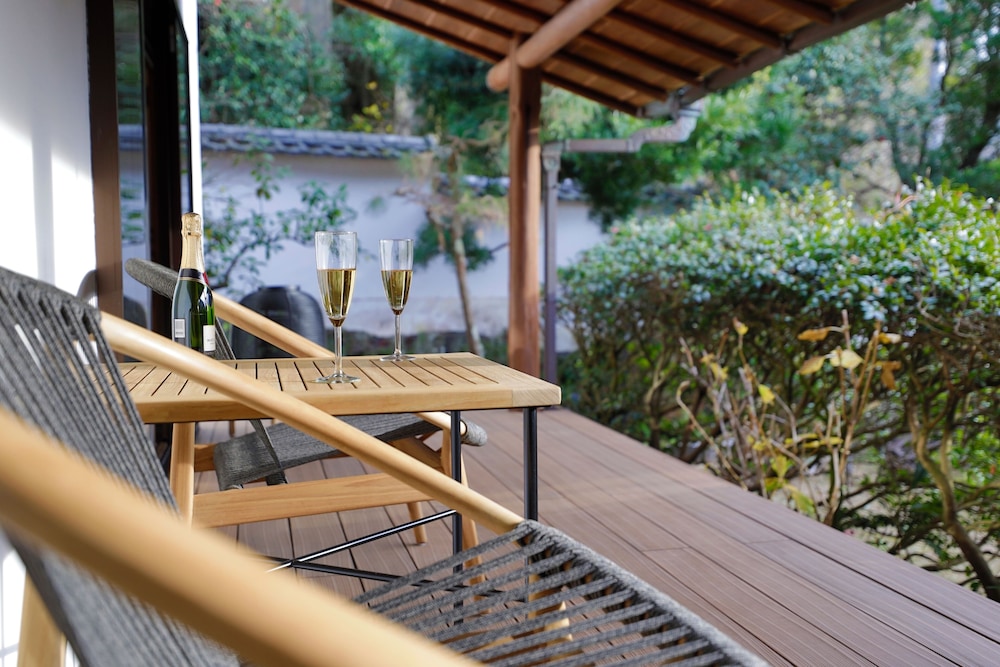 スタンダード スイート 1 ベッドルーム 禁煙 テラス ガーデン ビュー0 | 坂聖・玉樟園