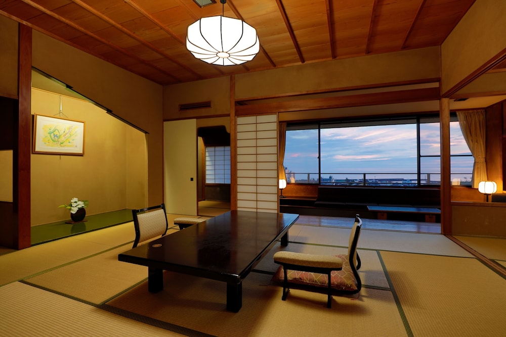 特別室 詩季亭 | 坂聖・玉樟園